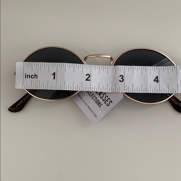 ๐ ๐ SUNGLASSES - Picture 6 of 8